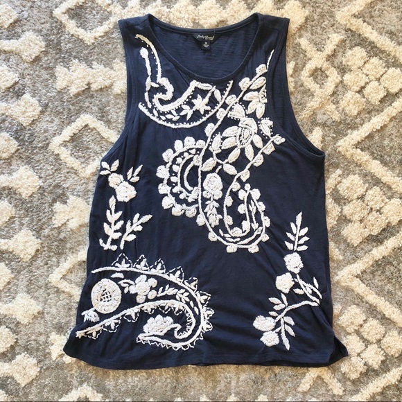 Lucky Brand Tops - Lucky Brand size medium navy embroidered tank